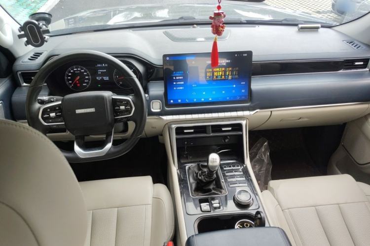 Used Foton Mars 2024 Mars 7 2.0T Diesel Manual 4x4 Long-Wheelbase Launch Edition Center Console