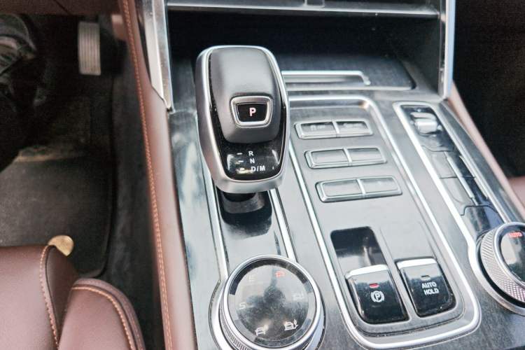 Used Foton Mars 2024 Mars 7 Pro 2.0T Gasoline Automatic 4x4 Standard-Wheel Enjoyment Model Gear Lever