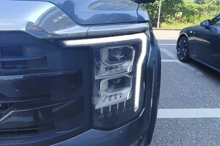 Used Foton Mars 2024 Mars 7 2.0T Diesel Automatic 2WD Long-Wheelbase Launch Edition Left Front Headlight