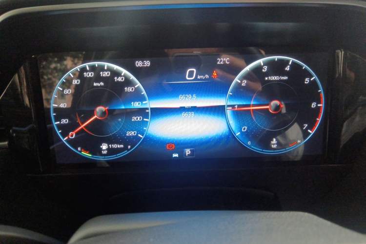 Used Foton Mars 2024 Mars 7 Pro 2.0T Gasoline Automatic 4x4 Standard-Wheel Enjoyment Model Odometer Close Up