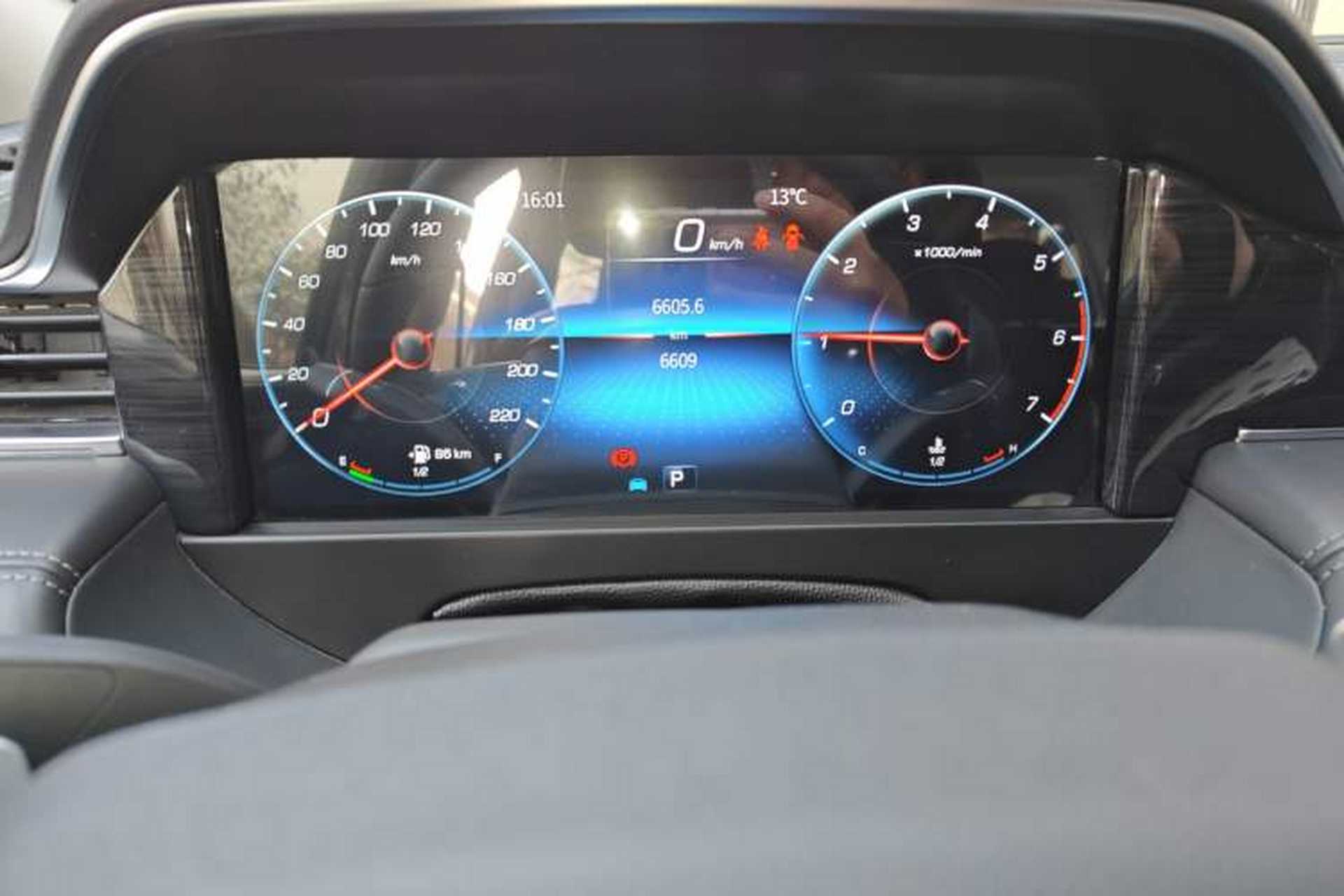Used Foton Mars 2024 Mars 7 Pro 2.0T Gasoline Automatic 4x4 Standard-Wheel Enjoyment Model Odometer Close Up