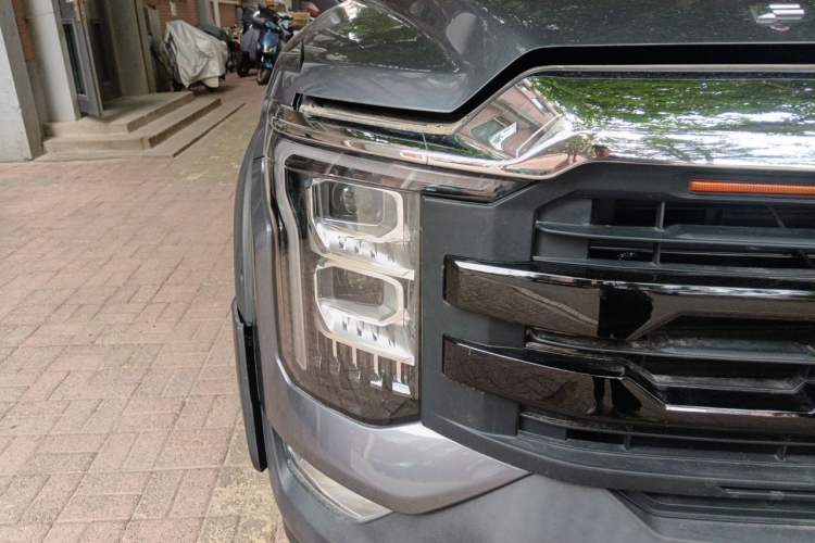 Used Foton Mars 2024 Mars 7 Pro 2.0T Gasoline Automatic 4x4 Standard-Wheel Enjoyment Model Right Front Headlight