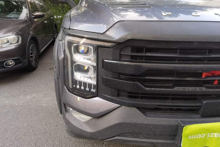 Used Foton Mars 2024 Mars 7 2.0T Diesel Automatic 4x4 Long-Wheelbase Enjoyment Model Right Front Headlight