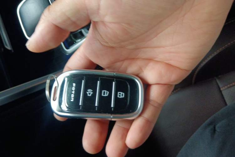 Used Foton Mars 2024 Mars 7 Pro 2.0T Gasoline Automatic 4x4 Standard-Wheel Enjoyment Model Vehicle Key