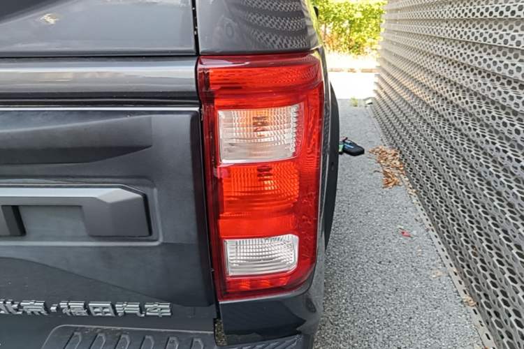 Used Foton Mars 2024 Mars 7 2.0T Diesel Automatic 4x4 Standard-Wheel Launch Edition Right Rear Taillight