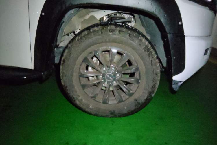 Used Foton Mars 2024 Mars 9 2.0T Gasoline Automatic 4x4 Standard-Wheel Luxury Edition Right Front Wheel Hub