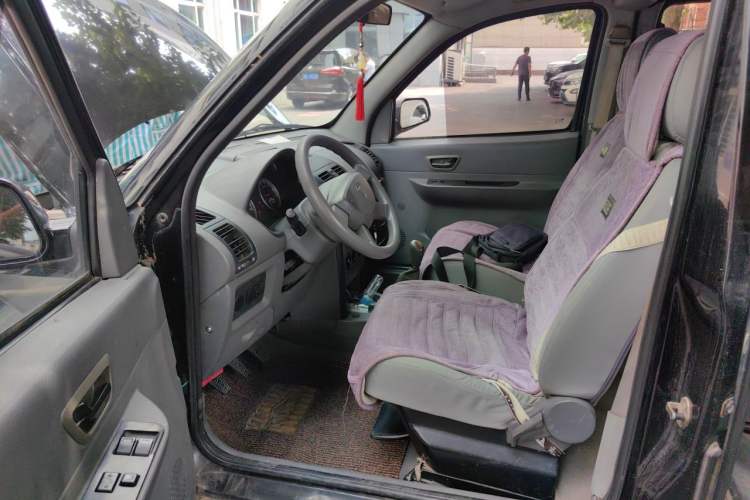Used Foton Midi 2011 Yishang 1.5L Upgrade Version Driver Seat