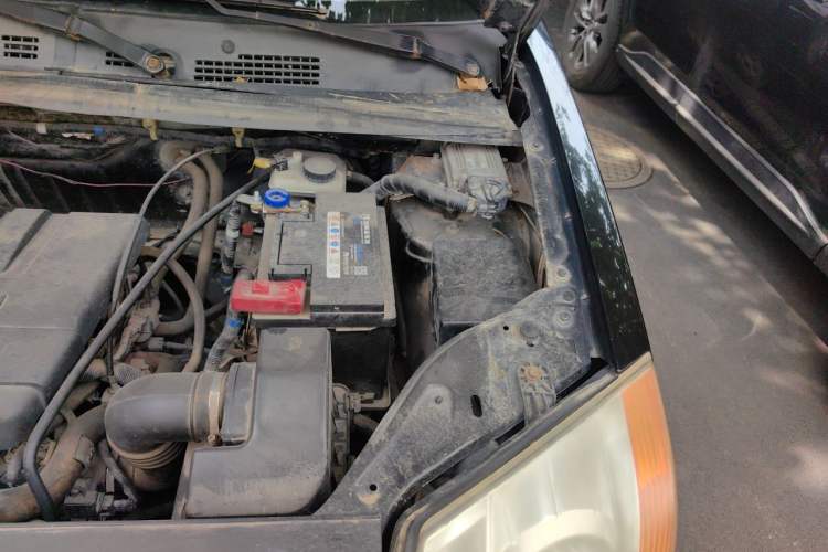 Used Foton Midi 2011 Yishang 1.5L Upgrade Version Engine Bay Left