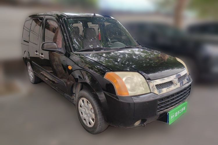 Used Foton Midi 2011 Yishang 1.5L Upgrade Version Front Right 45 Deg