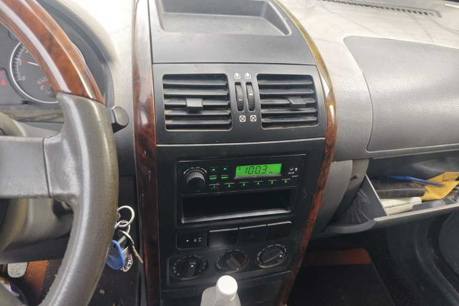 Used Foton Midi 2011 Yishang 1.3L Standard Edition Audio And AC Panel