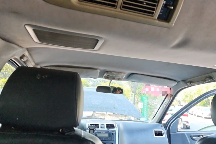 Used Foton MP-X E 2010 2.4L Wealth Express Standard Edition M240L-4G64 Headliner
