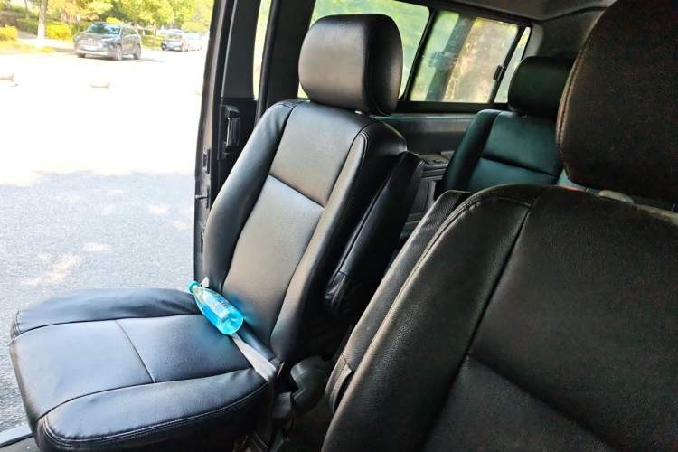 Used Foton MP-X E 2010 2.4L Wealth Express Standard Edition M240L-4G64 Left Rear Seat