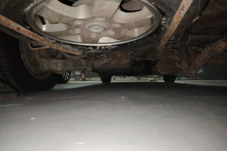 Used Foton MP-X E 2010 2.4L Wealth Express Comfort Edition M240S-4G64 Chassis Rear
