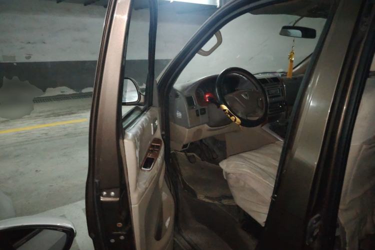 Used Foton MP-X E 2010 2.4L Wealth Express Comfort Edition M240S-4G64 Driver Seat