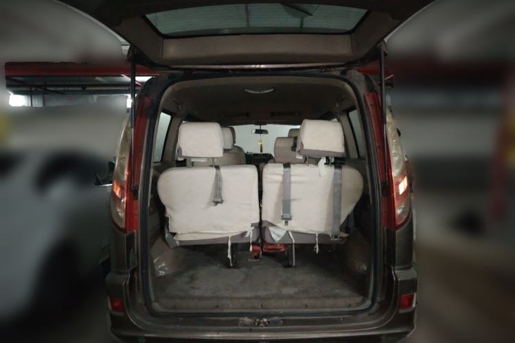 Used Foton MP-X E 2010 2.4L Wealth Express Comfort Edition M240S-4G64 Trunk