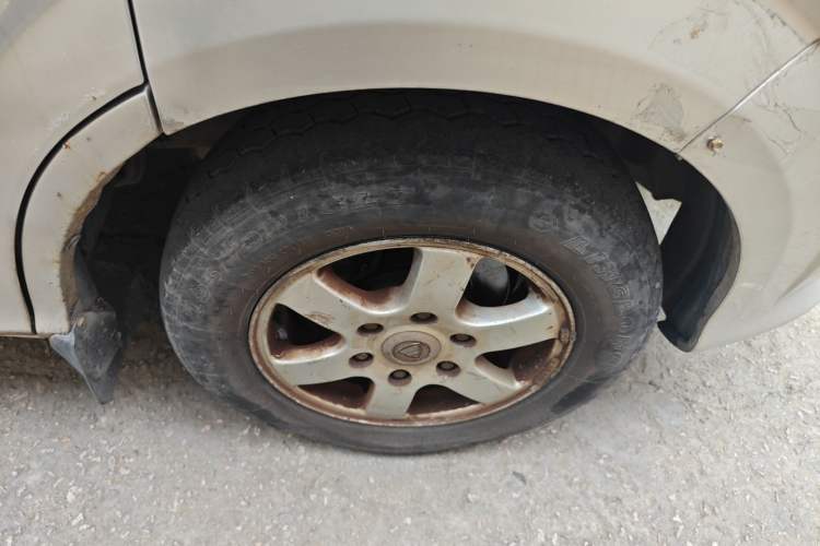 Used Foton MP-X E 2010 2.4L Wealthy Express Comfort Edition M240SL-4G64 Right Front Wheel Hub