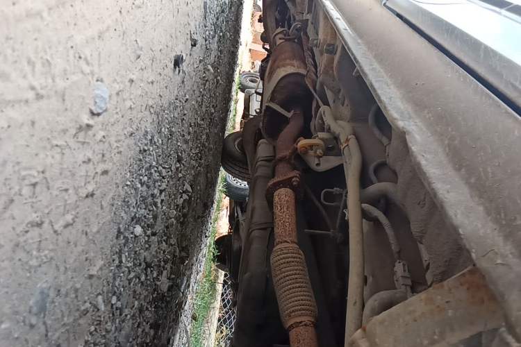 Used Foton MP-X E 2011 2.0L - M200L Wealth Express Classic Edition 4G63S4M Chassis Front Right