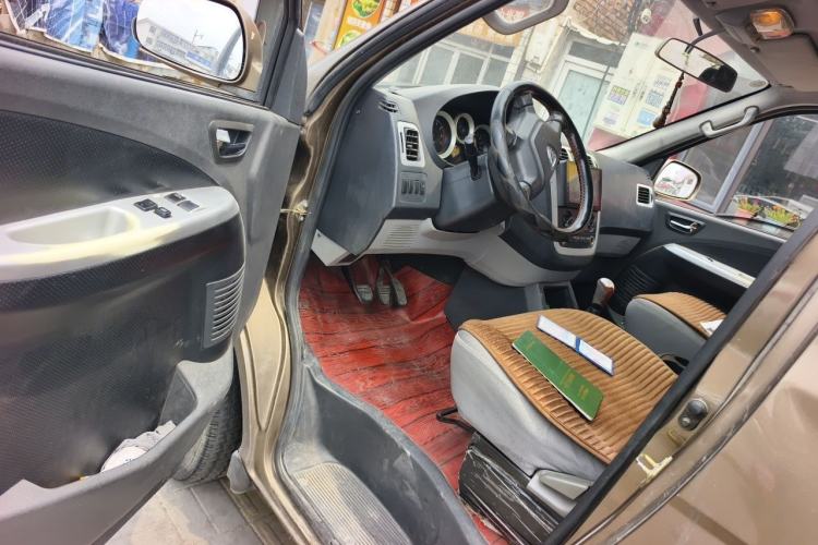 Used Foton MP-X E 2011 2.0L - M240L Wealthy Express Classic Edition 486EQV4 Driver Seat