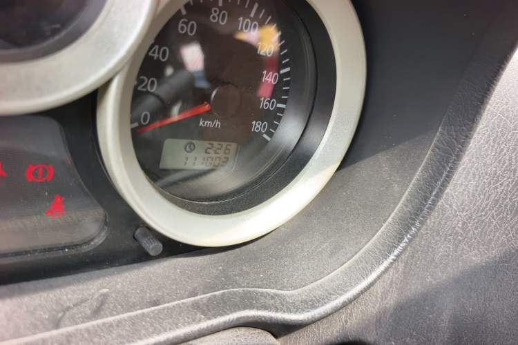 Used Foton MP-X E 2011 2.0L - M240L Wealthy Express Classic Edition 486EQV4 Odometer Close Up