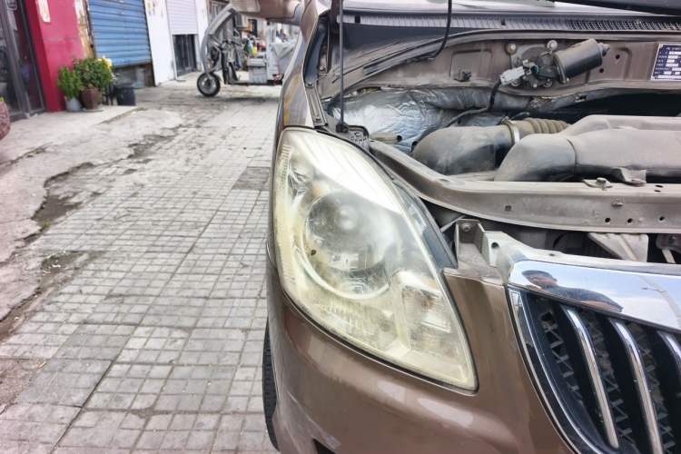 Used Foton MP-X E 2011 2.0L - M240L Wealthy Express Classic Edition 486EQV4 Right Front Headlight