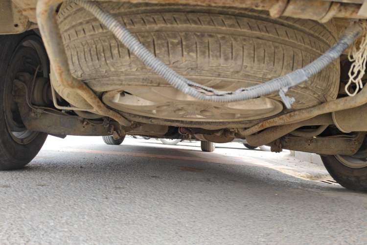 Used Foton MP-X E 2011 2.4L - M240SL Wealth Express Comfort Edition 4G64 Chassis Rear