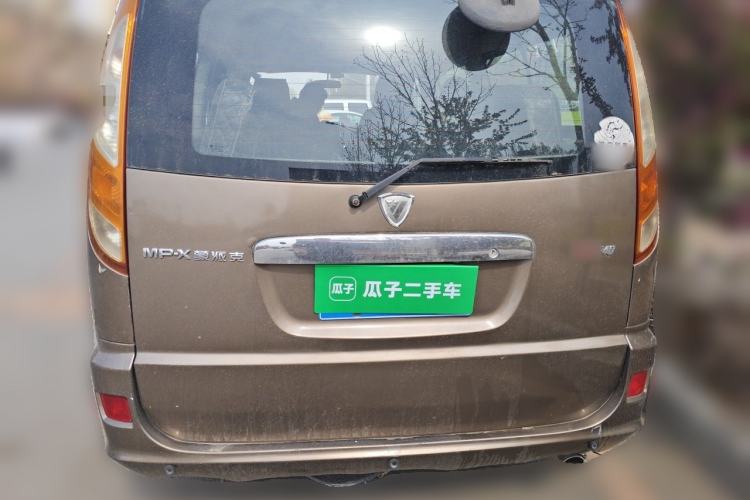 Used Foton MP-X E 2011 2.4L - M240SL Wealth Express Comfort Edition 4G64 Rear