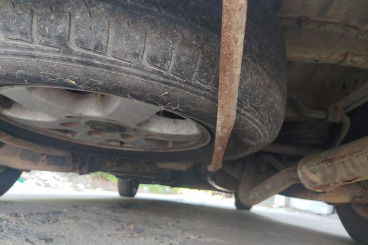 Used Foton MP-X E 2012 2.4L Executive-Class Comfort Version 4G64 Chassis Rear