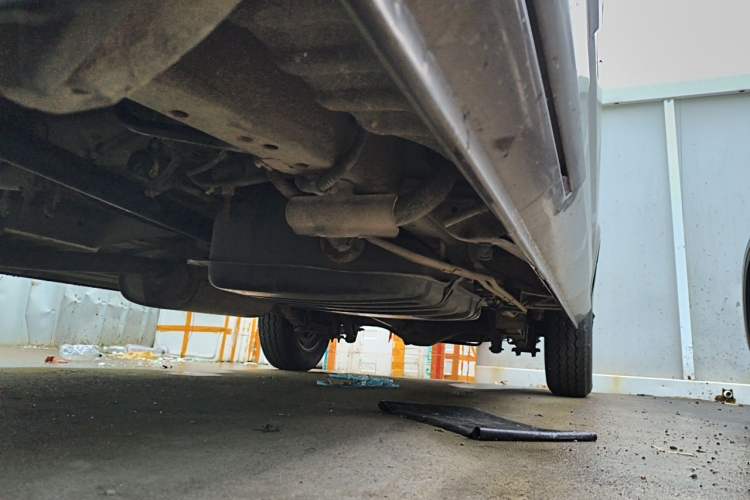 Used Foton MP-X E 2012 2.0L Business Edition Standard Long-Wheelbase 4G63 Chassis Front Left