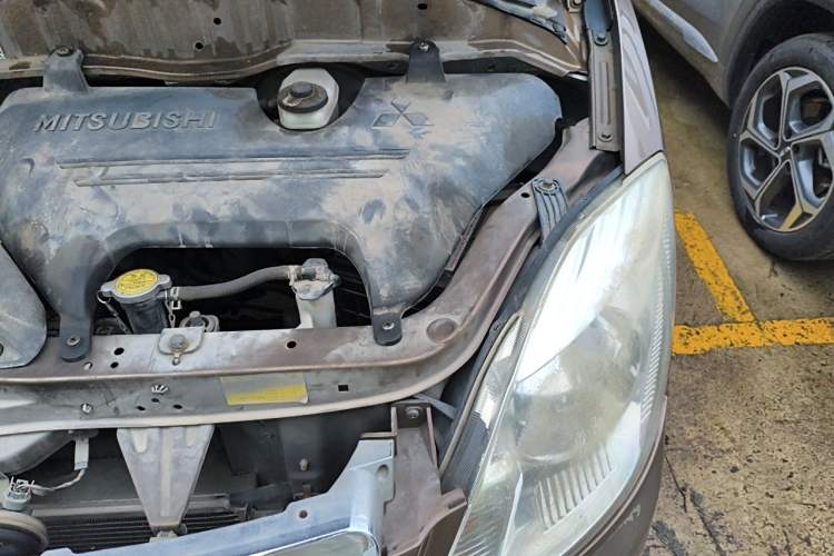 Used Foton MP-X E 2012 2.0L Business Edition Standard Long-Wheelbase 4G63 Engine Bay Left