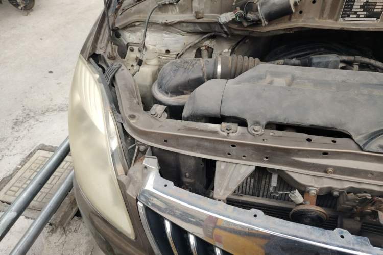 Used Foton MP-X E 2012 2.0L Business Edition Standard Long-Wheelbase 4G63 Engine Bay Right