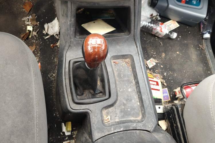 Used Foton MP-X E 2012 2.0L Business Edition Standard Long-Wheelbase 4G63 Gear Lever
