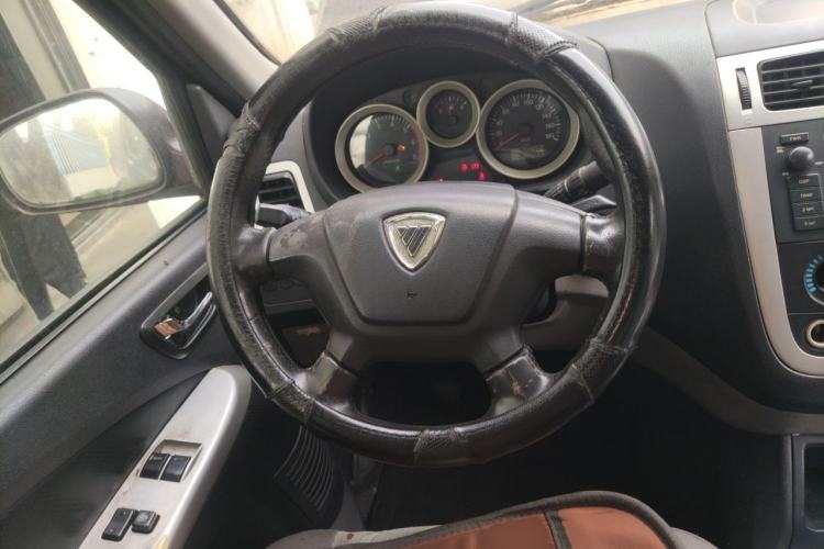 Used Foton MP-X E 2012 2.0L Business Edition Standard Long-Wheelbase 4Gi-VVT Steering Wheel