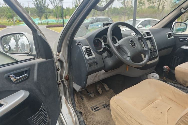 Used Foton MP-X E 2012 2.0L Business Edition Standard Long-Wheelbase 4G63 Driver Seat