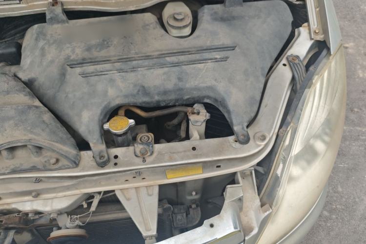 Used Foton MP-X E 2012 2.0L Business Edition Standard Long-Wheelbase 4G63 Engine Bay Left