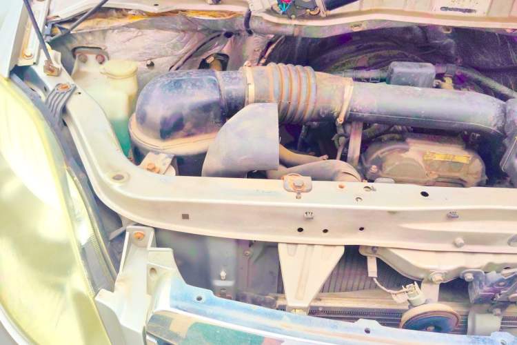 Used Foton MP-X E 2012 2.0L Business Edition Standard Long-Wheelbase 4G63 Engine Bay Right