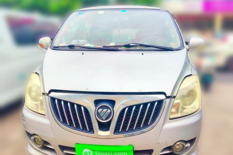 Used Foton MP-X E 2012 2.0L Business Edition Standard Long-Wheelbase 4G63 Front