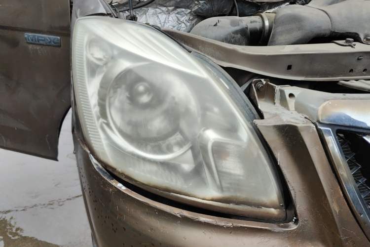 Used Foton MP-X E  Right Front Headlight