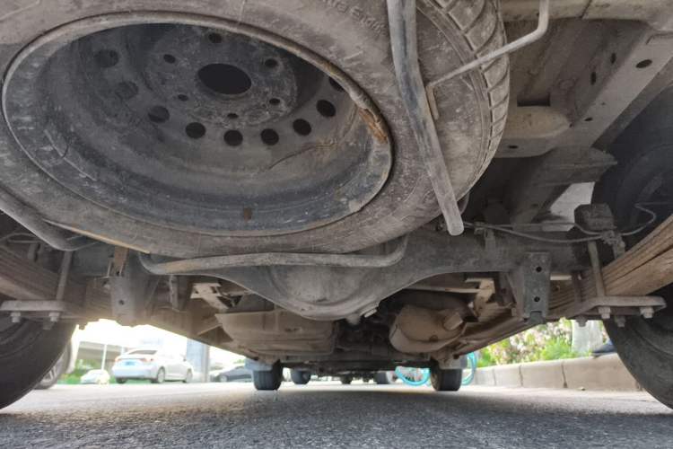 Used Foton MP-X E 2014 2.0L Business Class Standard Edition 4G64 Chassis Rear