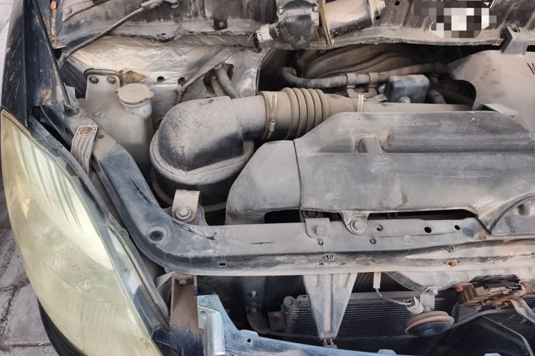 Used Foton MP-X E 2014 2.0L Business Class Standard Edition 4G64 Engine Bay Right