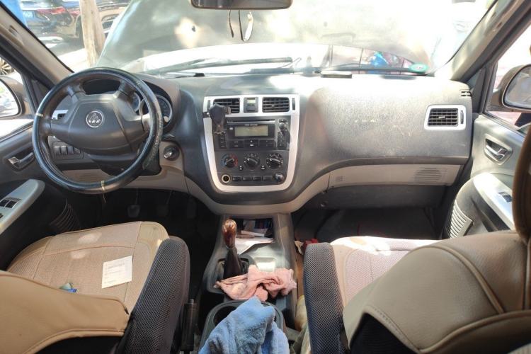 Used Foton MP-X E  Center Console