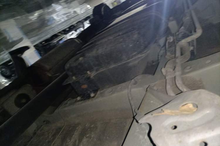 Used Foton MP-X E 2014 2.4L Wealth Express Comfort Edition 4G69 Chassis Rear Left
