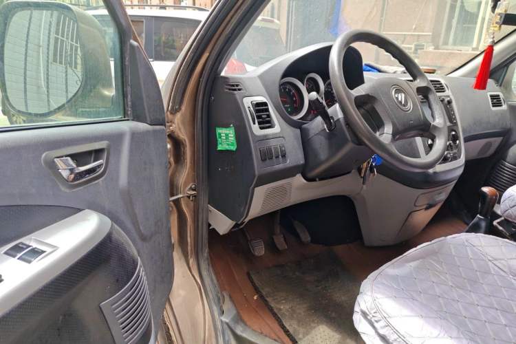 Used Foton MP-X E 2014 2.0L Wealth Express Classic Edition Basic Configuration with 4Gi-VVT Driver Seat