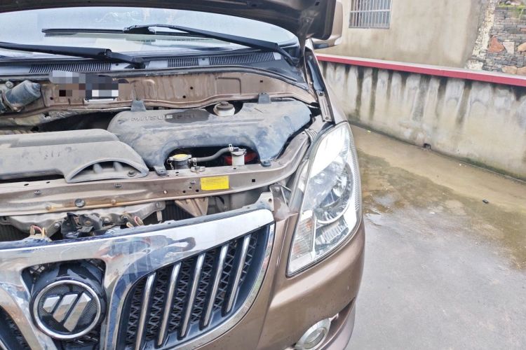 Used Foton MP-X E 2014 2.4L Wealth Express Comfort Version Basic Configuration Long Wheelbase 4G69 Engine Bay Left