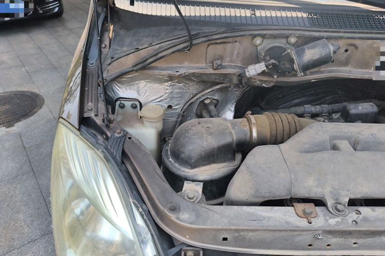 Used Foton MP-X E 2014 2.0L Wealth Express Classic Edition 4Gi-VVT Engine Bay Right