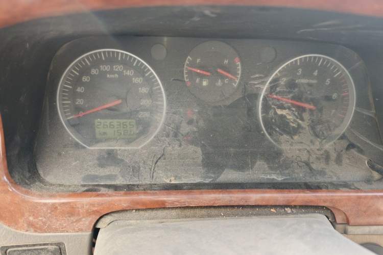 Used Foton MP-X E 2014 2.4L Business Class Luxury Edition 4G69 Instrument Cluster