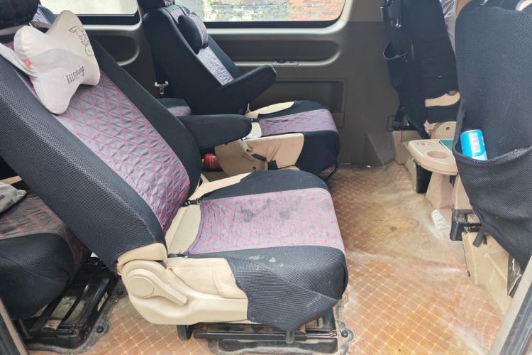 Used Foton MP-X E 2014 2.4L Wealth Express Comfort Version Basic Configuration Long Wheelbase 4G69 Left Rear Seat