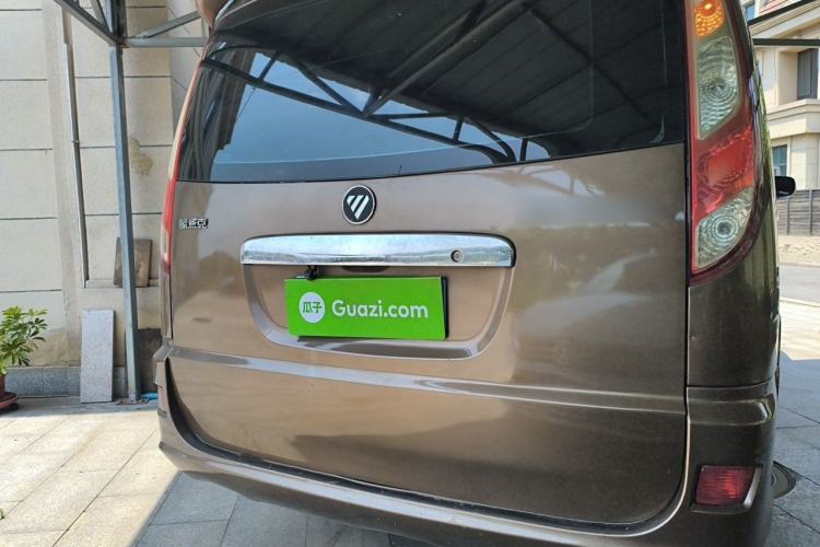 Used Foton MP-X E 2014 2.0L Wealth Express Classic Edition 4Gi-VVT Rear
