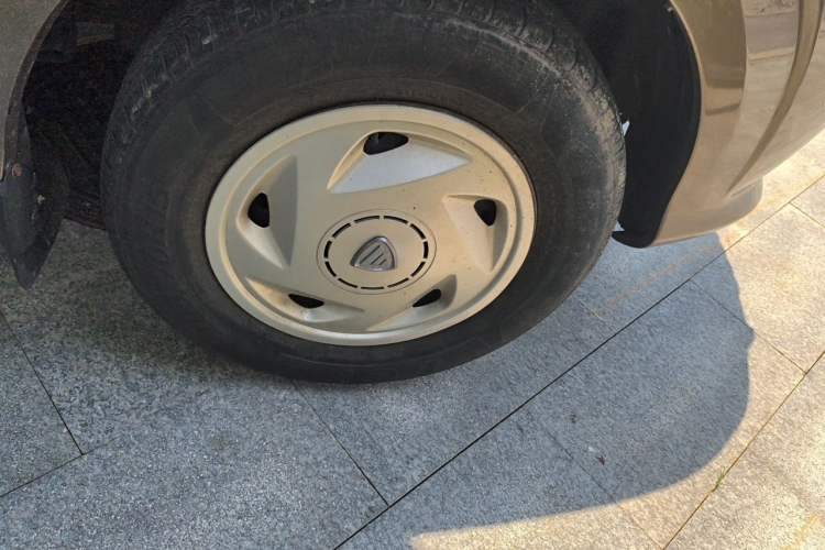 Used Foton MP-X E 2014 2.0L Wealth Express Classic Edition 4Gi-VVT Right Front Wheel Hub