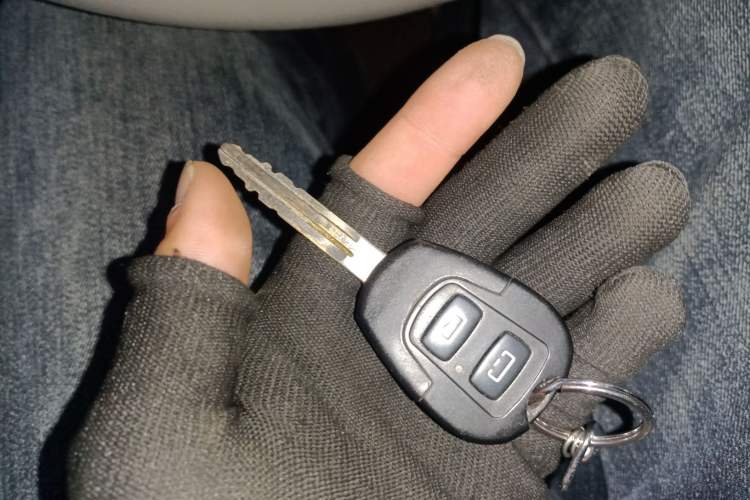 Used Foton MP-X E 2014 2.4L Wealth Express Comfort Edition 4G69 Vehicle Key