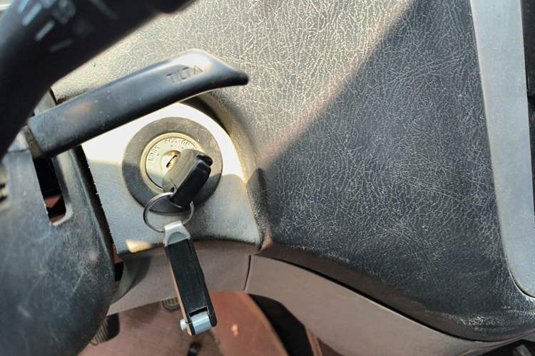 Used Foton MP-X E 2014 2.0L Wealth Express Classic Edition 4Gi-VVT Vehicle Key